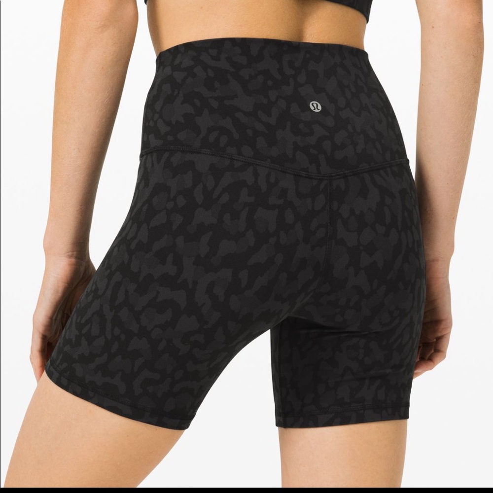 Lululemon Align 6" shorts NWT camo